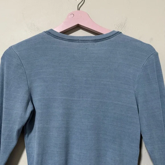 Good American Jeanius Fitted Henley Indigo376 Size Medium Long Sleeve - Picture 10 of 10